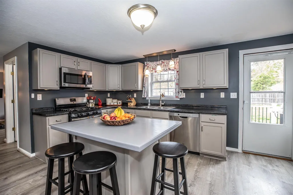 7 North Intervale Street Nashua NH 03064