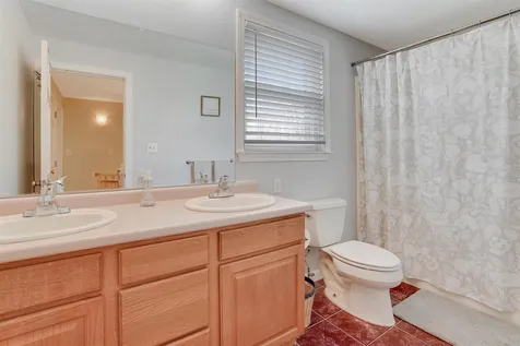 25 Heritage Hill Road Windham NH 03087