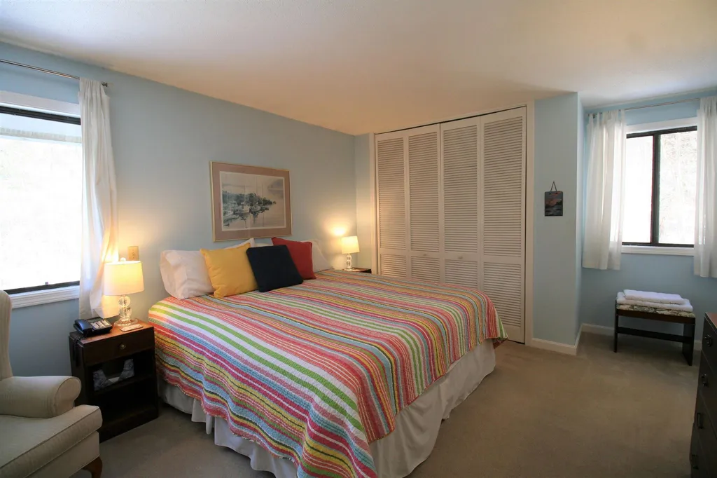 54 Bayley Way Hartford VT 05059