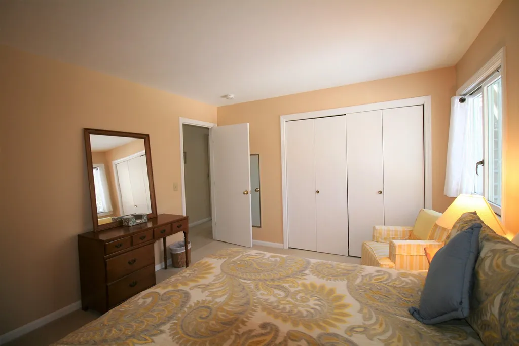 54 Bayley Way Hartford VT 05059