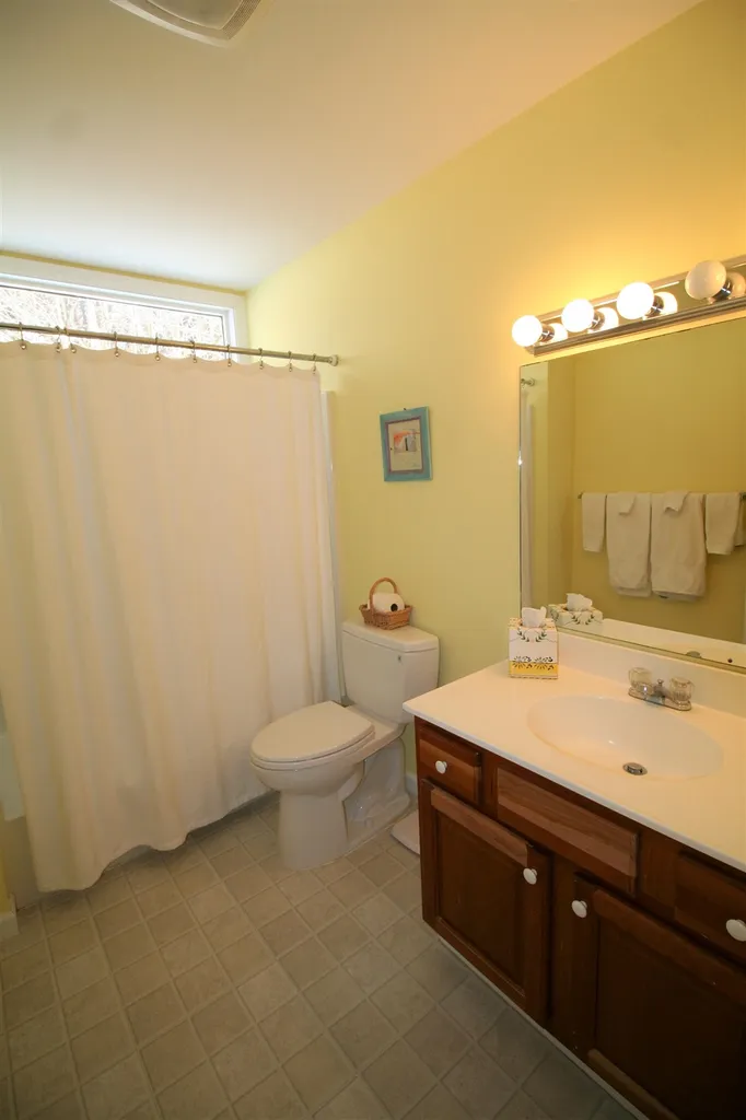54 Bayley Way Hartford VT 05059