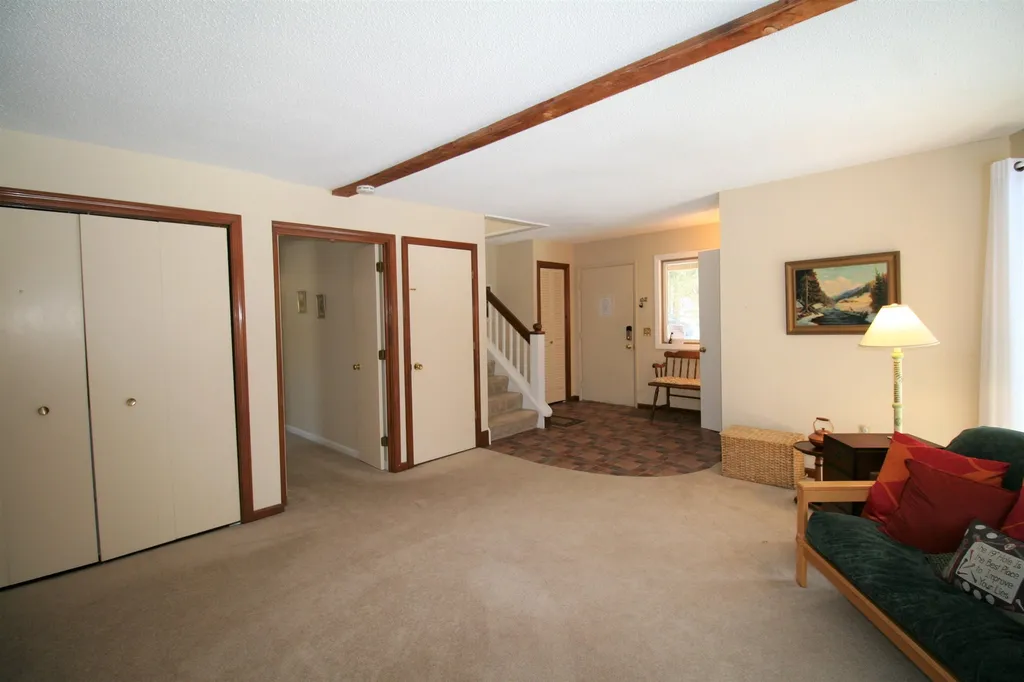 54 Bayley Way Hartford VT 05059