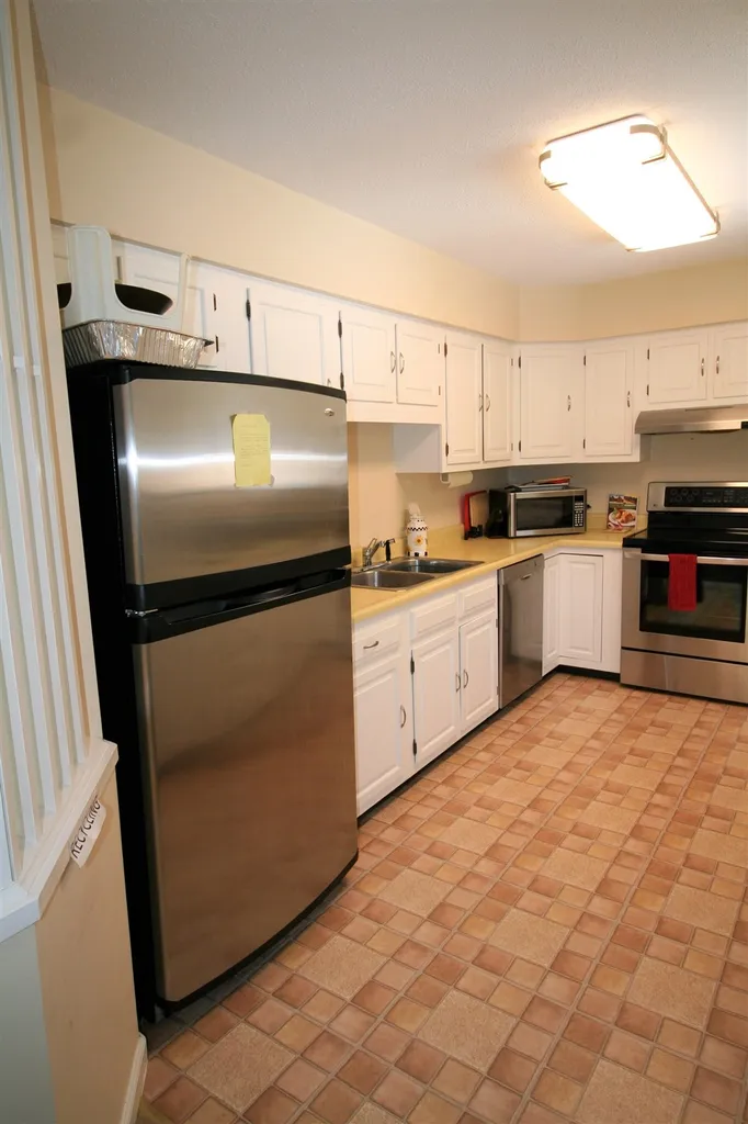54 Bayley Way Hartford VT 05059