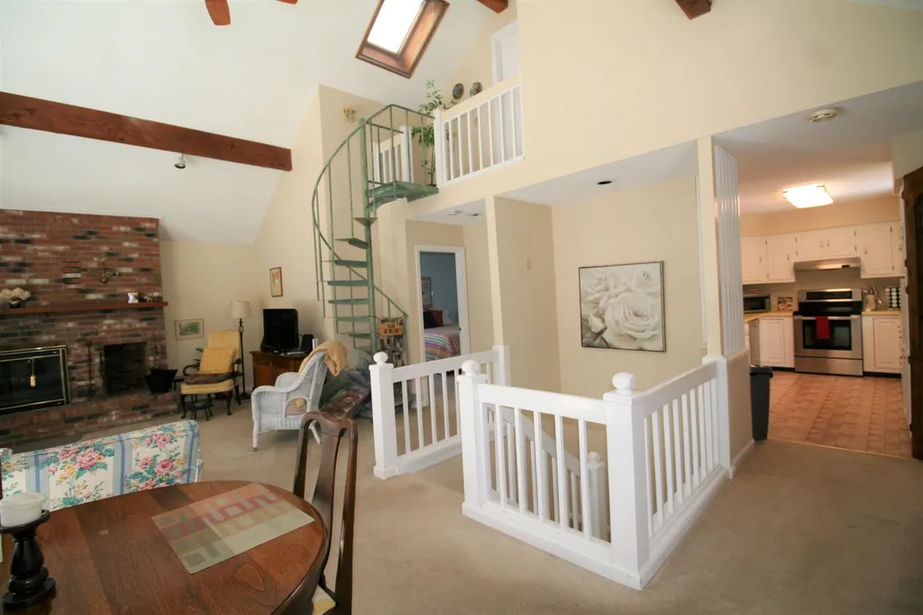 54 Bayley Way Hartford VT 05059