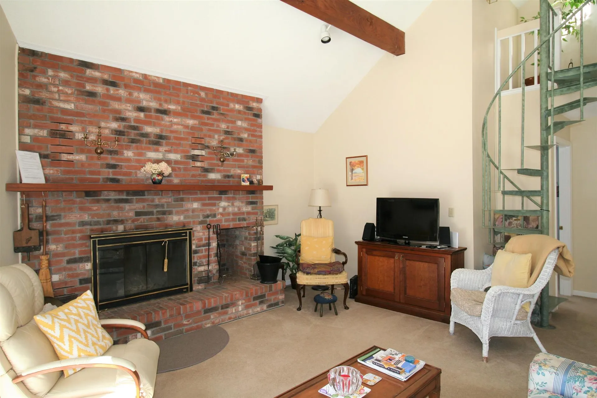 54 Bayley Way Hartford VT 05059