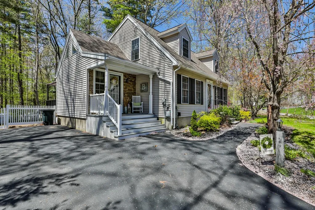 85 Wellesley Drive Milford NH 03055