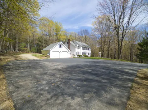 20 Deering Center Road Weare NH 03281