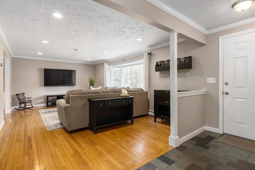 3 Hartman Place Exeter NH 03833