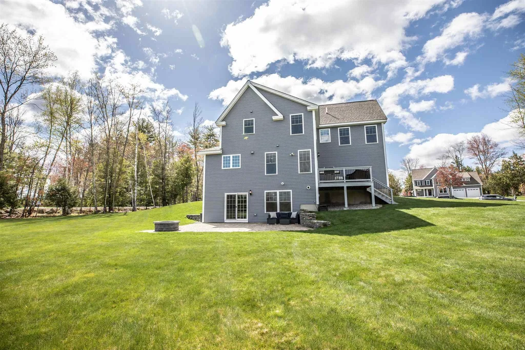 1 Windy Hollow Circle Merrimack NH 03054
