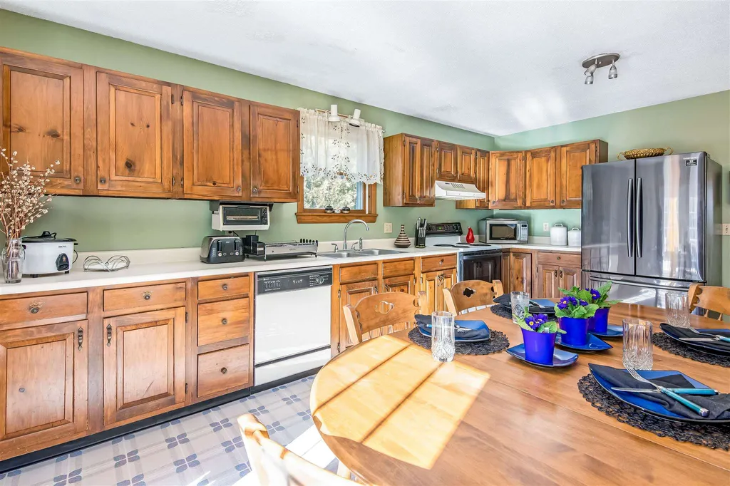 536 Bostwick Road Shelburne VT 05482