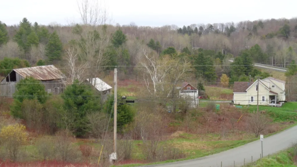 1044 Crossover Road Brookfield VT 05036