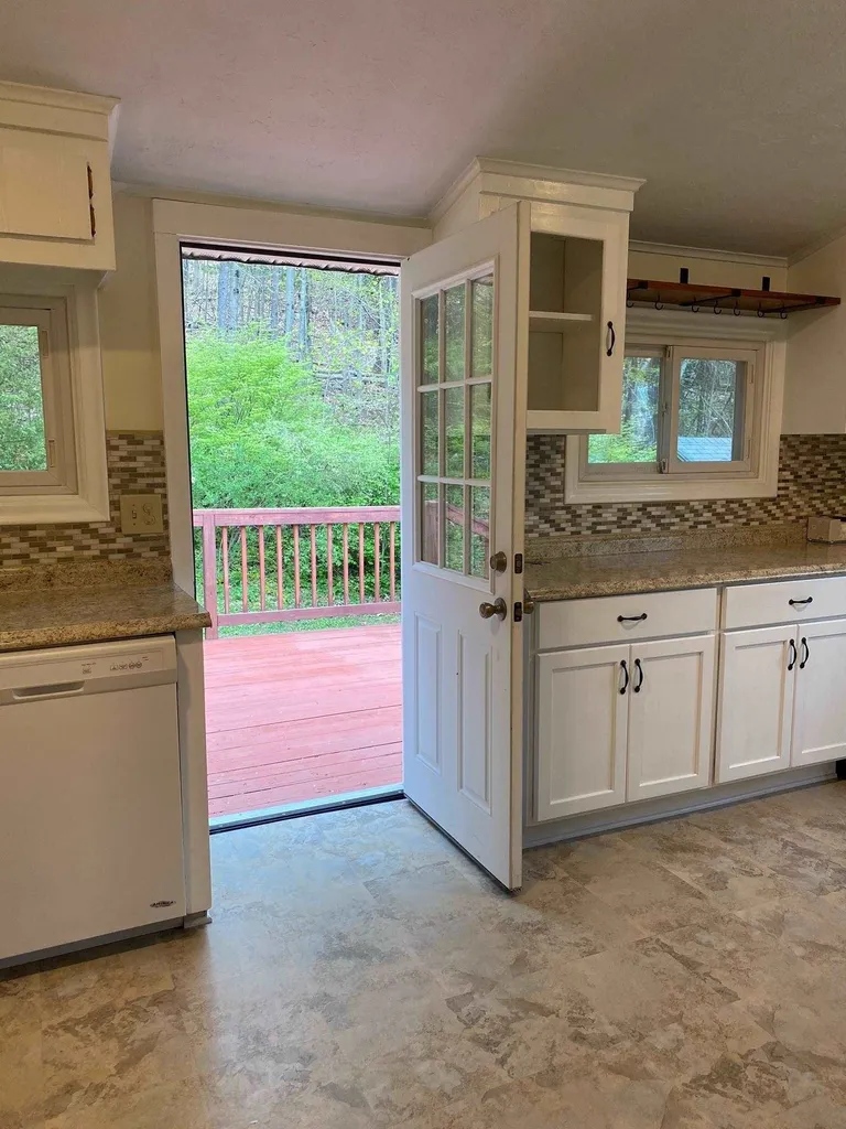 16 Woodside Avenue Keene NH 03431