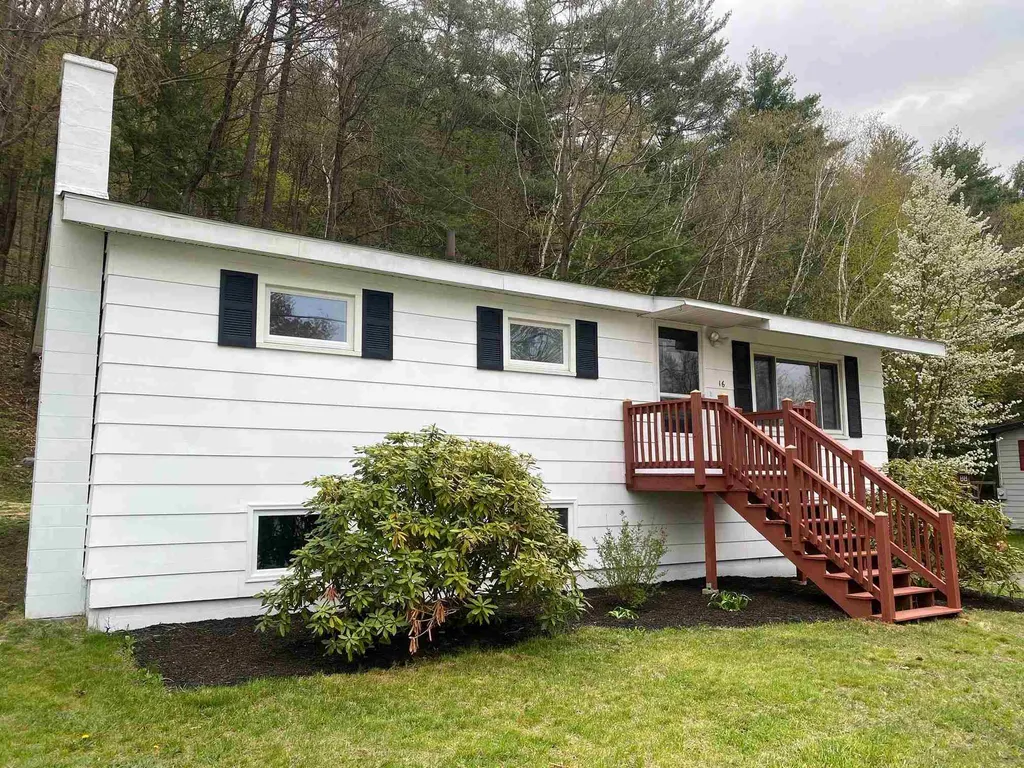 16 Woodside Avenue Keene NH 03431