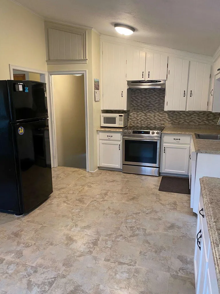 16 Woodside Avenue Keene NH 03431
