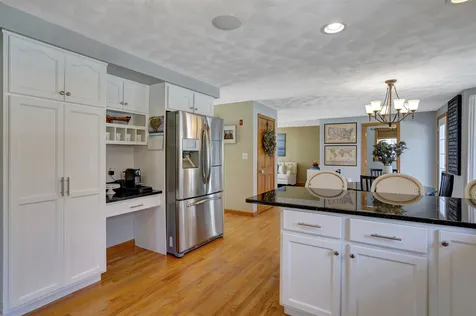 15 Beacon Hill Road Pelham NH 03076