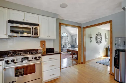 15 Beacon Hill Road Pelham NH 03076
