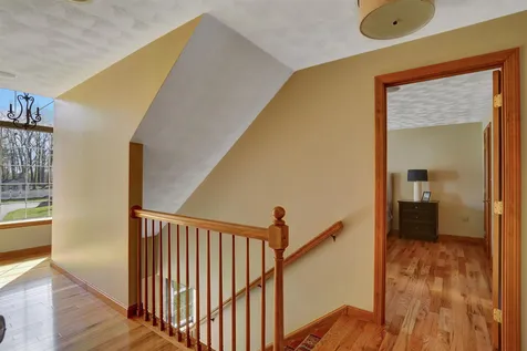 15 Beacon Hill Road Pelham NH 03076