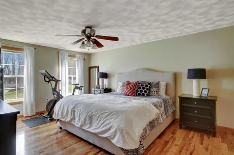 15 Beacon Hill Road Pelham NH 03076