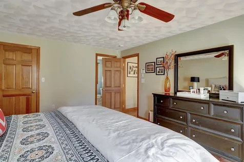 15 Beacon Hill Road Pelham NH 03076