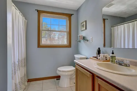 15 Beacon Hill Road Pelham NH 03076