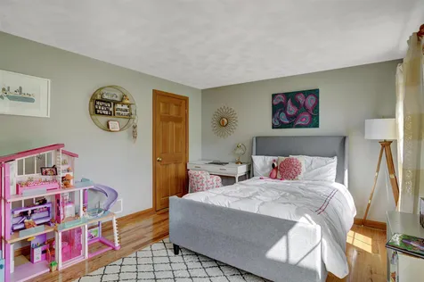 15 Beacon Hill Road Pelham NH 03076