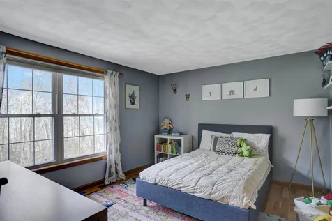 15 Beacon Hill Road Pelham NH 03076