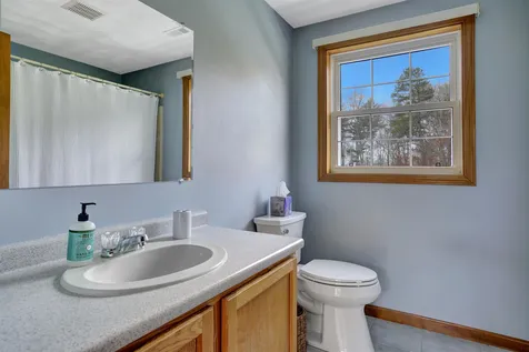 15 Beacon Hill Road Pelham NH 03076