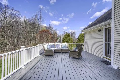 15 Beacon Hill Road Pelham NH 03076
