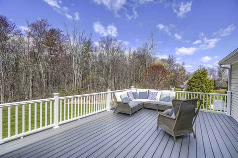 15 Beacon Hill Road Pelham NH 03076