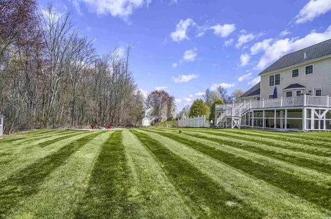 15 Beacon Hill Road Pelham NH 03076