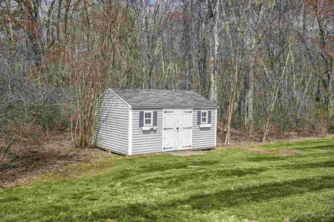15 Beacon Hill Road Pelham NH 03076