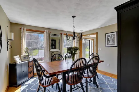 15 Beacon Hill Road Pelham NH 03076