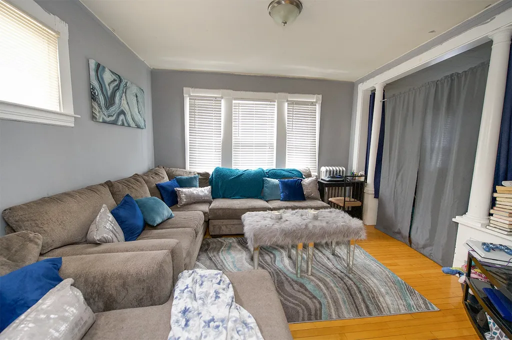 23 Ashland Street Manchester NH 03104