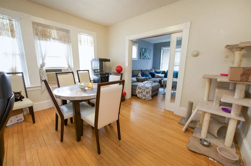 23 Ashland Street Manchester NH 03104