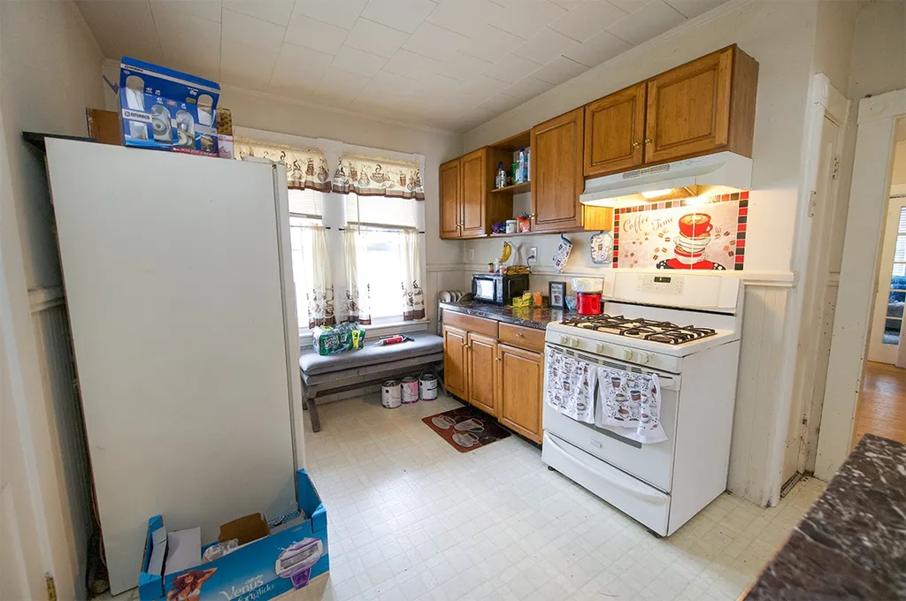23 Ashland Street Manchester NH 03104