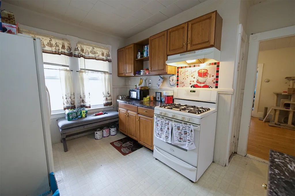23 Ashland Street Manchester NH 03104
