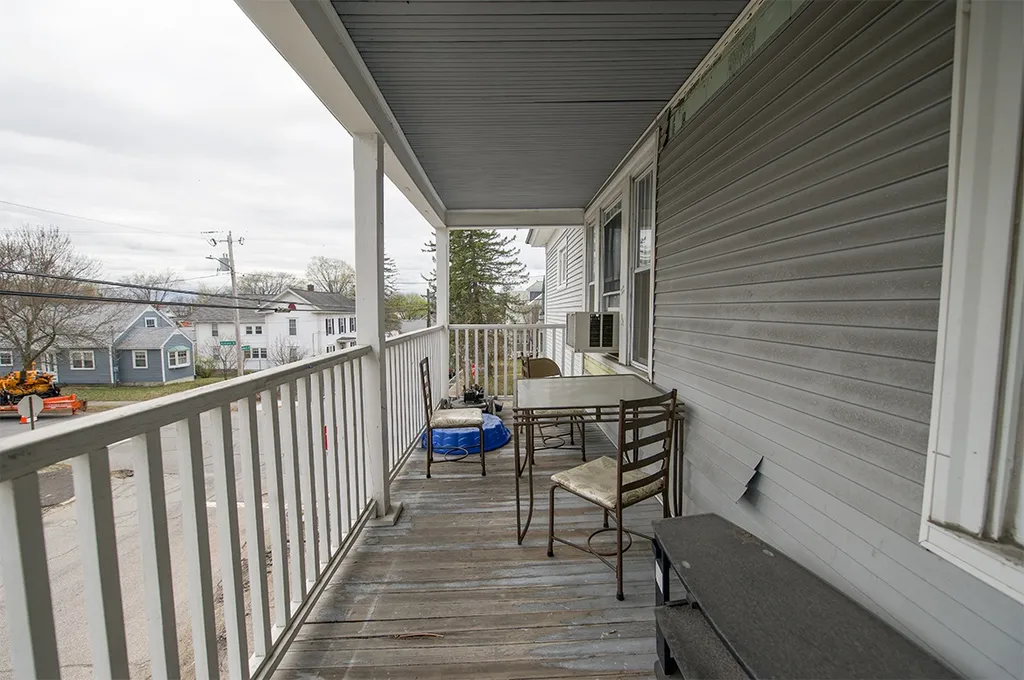 23 Ashland Street Manchester NH 03104