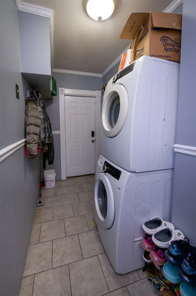 23 Ashland Street Manchester NH 03104