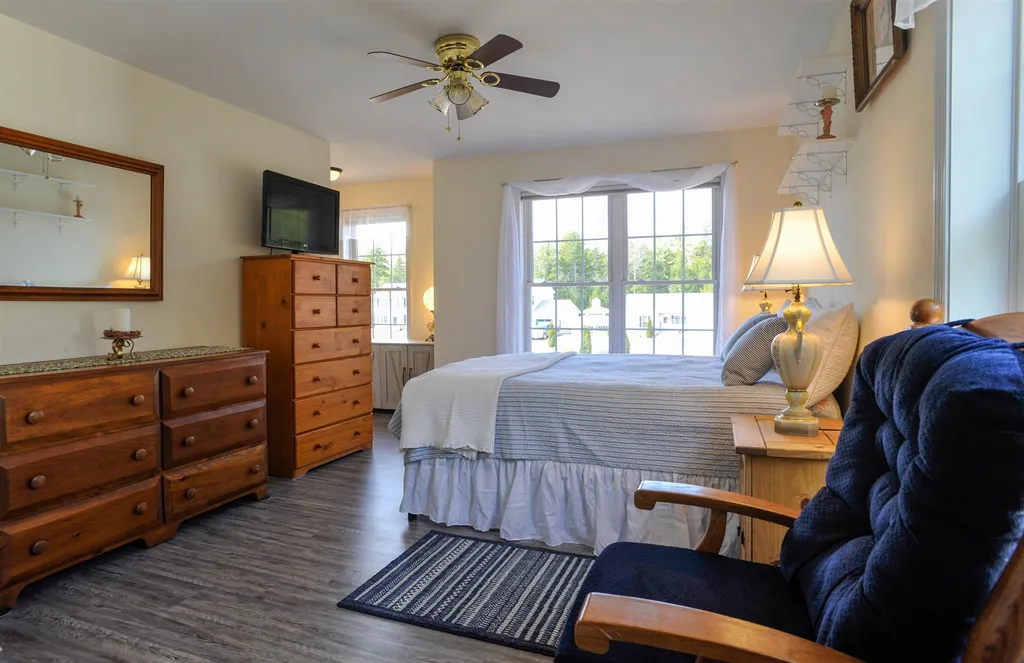 10 Cat Tail Circle Rindge NH 03461