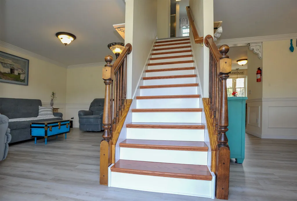 10 Cat Tail Circle Rindge NH 03461