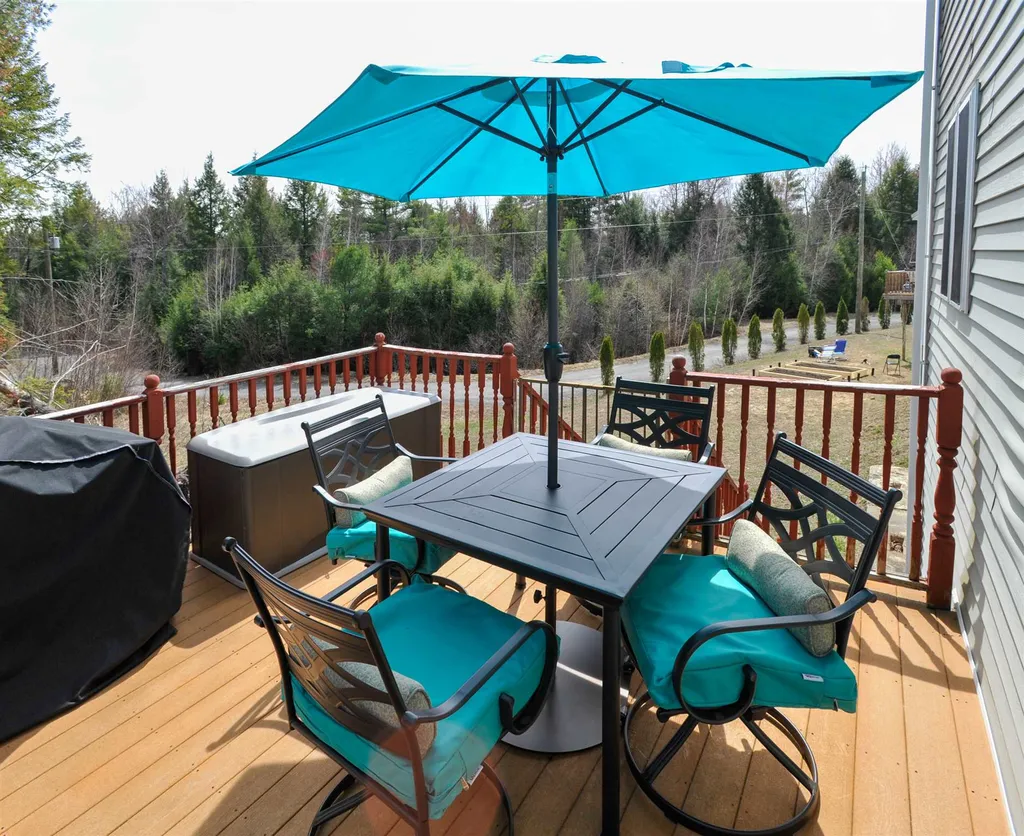 10 Cat Tail Circle Rindge NH 03461