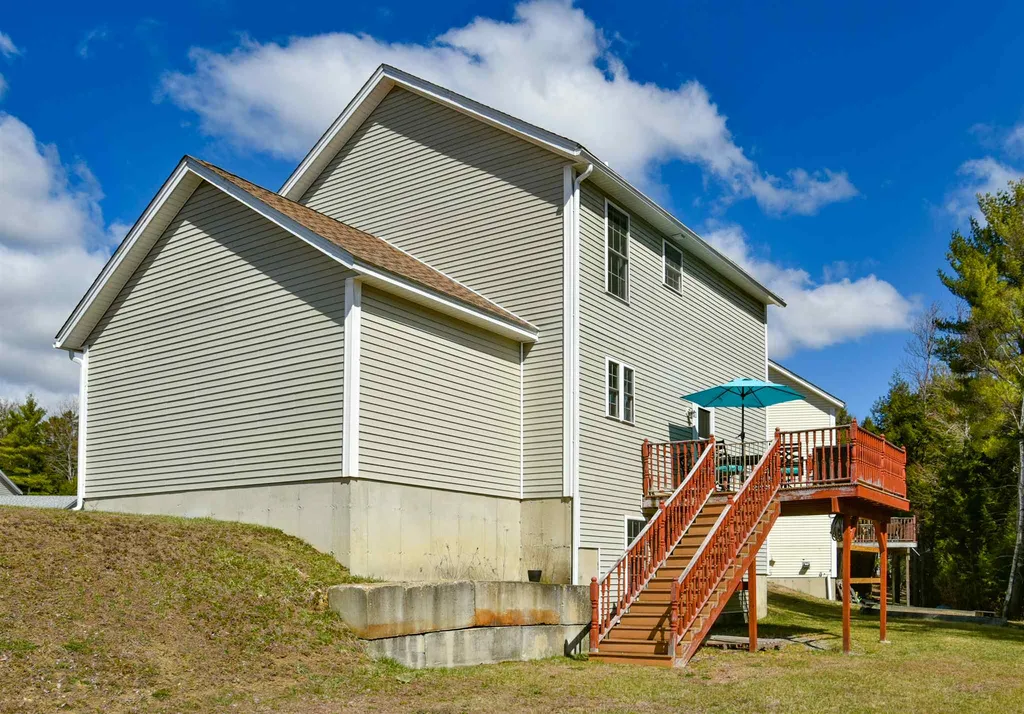 10 Cat Tail Circle Rindge NH 03461
