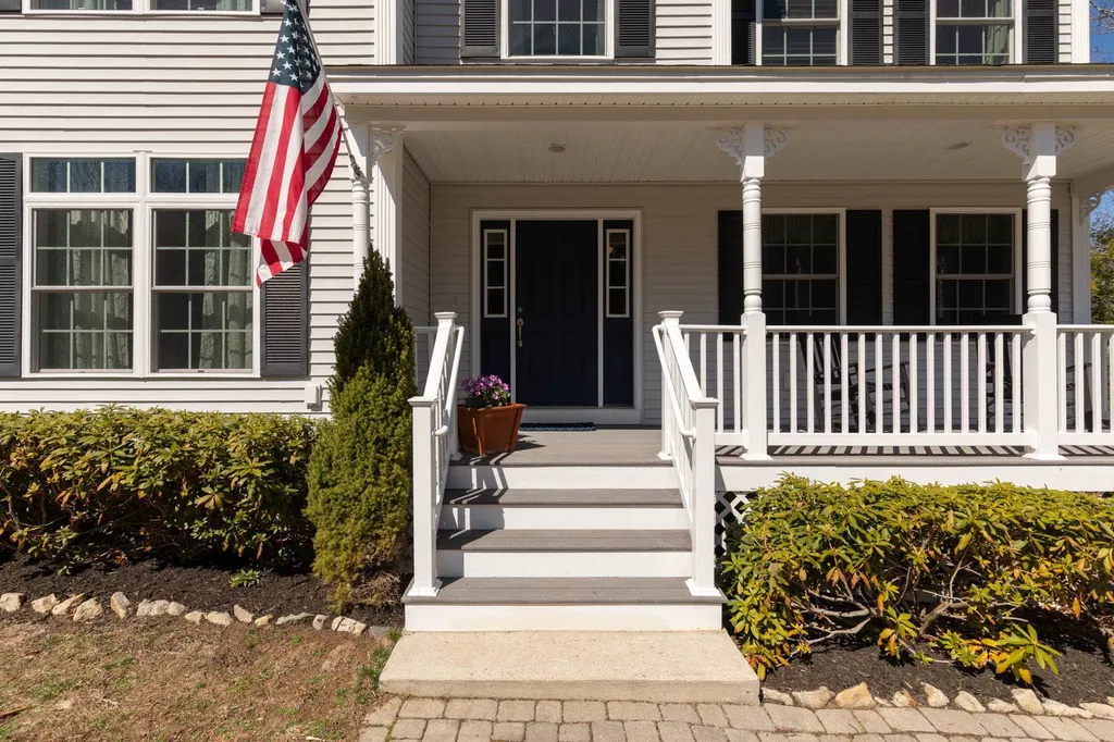 98 Dominic Drive Barrington NH 03825
