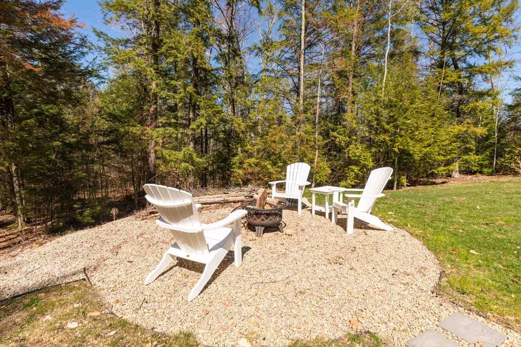 98 Dominic Drive Barrington NH 03825