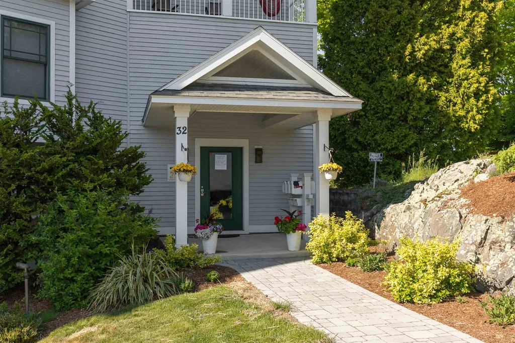 32 Badgers W Island Kittery ME 03904