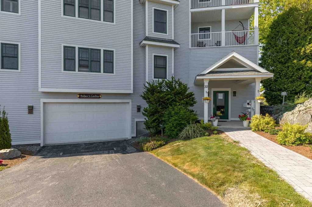 32 Badgers W Island Kittery ME 03904