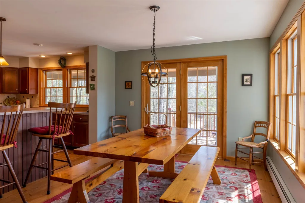 19 Brebeuf Terrace Leicester VT 05733
