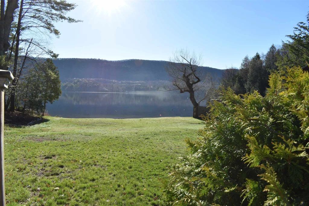 19 Brebeuf Terrace Leicester VT 05733