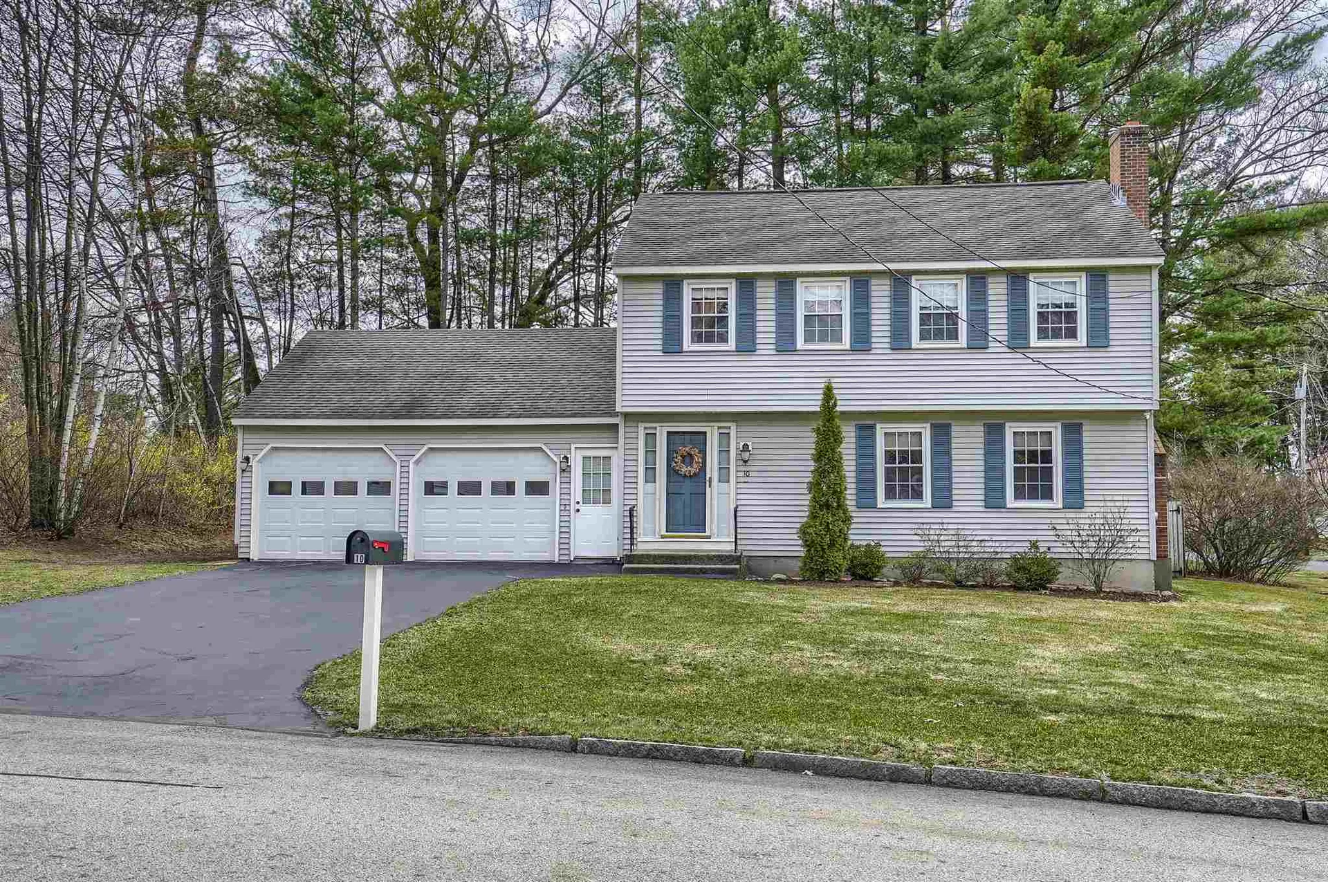 10 Bradford Street Nashua NH 03063