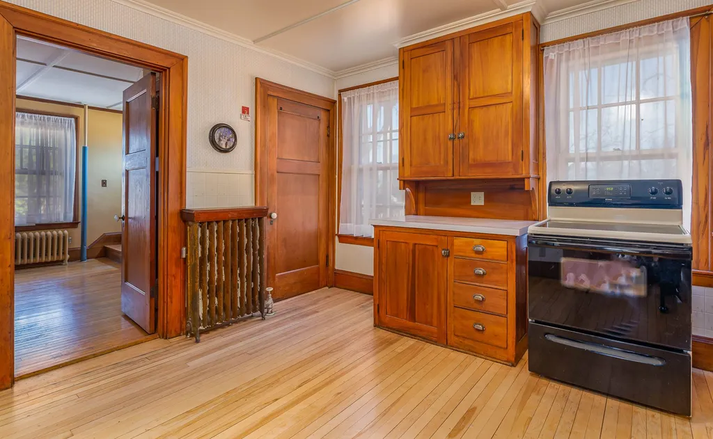 26 1/2 Charles Street Rochester NH 03867